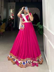 Lehenga Choli de Rayón Puro de Alta Calidad para Eventos Especiales y Estilo Tradicional Navratri, al Mejor Precio Global - Product Image 3