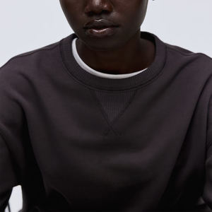 Sweat-shirts à col rond en molleton de coton mélangé avec logo personnalisé en gros pour survêtements pour femmes, sweat-shirt à épaules tombantes, pull à capuche OEM - Product Image 3