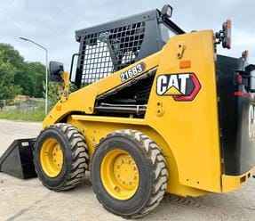 Minicargadora CAT 216B3 Nueva Sin Usar con Sistema Hidráulico Adicional y Ruedas, con Cucharón - Product Image 3