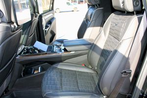 แคดิลแลค เอสคาเลด ESV 4WD สปอร์ต แพลตตินัม ปี 2025 สภาพดี - Product Image 5