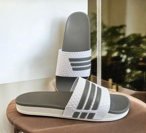 Été léger et respirant pour pantoufles pour hommes et femmes Doublure en PVC Semelle extérieure en EVA Utilisation intérieure et extérieure Caractéristique antistatique - Product Image 6