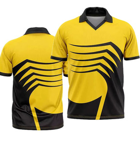 Camiseta Deportiva Resistente con Diseño Sublimado, Cuello Alto y Control de Sudor, Estilo Formal con Patrón Sólido y Logotipo Frontal - Product Image 1