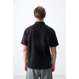 T-shirt basique pour homme, coupe ample, noir, coton épais, doux et texturé, col polo, tissu Oxford - 88382 - Product Image 1