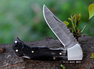Couteau à lame pliante pour homme Bushcraft Skinner tactique Corne de taureau en acier damassé forgé avec gaine Cadeau de chasse de camping pour lui - Product Image 4
