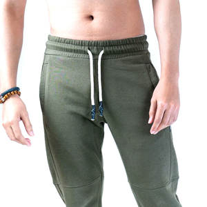 Venta al por mayor personalizado liso ropa deportiva Slim Fit hombres High Street estilo forro polar transpirable a prueba de viento Jogger pantalones con bolsillos - Product Image 4