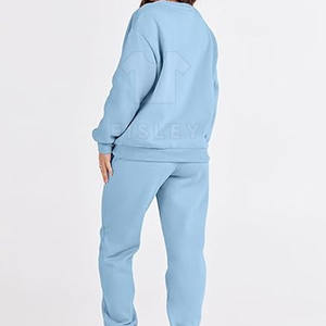 Conjunto de chándal deportivo de dos piezas con estampado de logotipo personalizado para mujer para invierno a un precio - Product Image 4