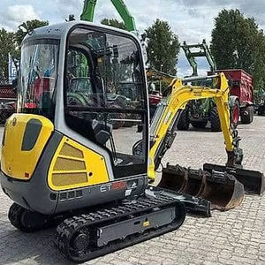 Livraison gratuite Wacker Neuson ET20 Mini pelle avec une capacité de 2 tonnes et une cabine pour la construction et l'aménagement paysager - Product Image 1