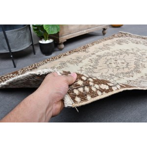 พรมขนสัตว์สีน้ำตาลเบจ7ft วินเทจ3.9ชิ้นงานแฮนด์เมดสไตล์คลาสสิกตุรกีมีดีไซน์เย็บปะติดปะต่อกันด้านหลังทำจากยางสำหรับใช้ข้างเตียง - Product Image 3