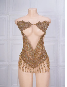 Parche de tela personalizado hecho a mano de costura con forma de flor bordada de perlas de diamantes de imitación para ropa y accesorios de mujer - Product Image 1