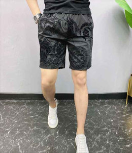 Vente en gros de shorts décontractés en polyester avec poches de qualité supérieure pour hommes shorts imprimés de plage d'été pour hommes - Product Image 4