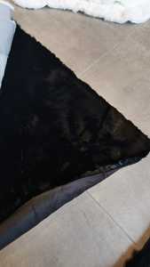 Alfombra de cuero hecha en Turquía - Product Image 3