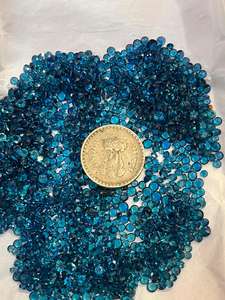 หินอัญมณีทรงกลมแบบเหลี่ยมเพชรพลอยนีออนธรรมชาติสำหรับทำเครื่องประดับขนาด2ถึง5มม. หินสอบเทียบหลวม - Product Image 3