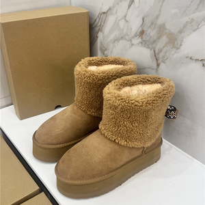 Bottes de neige unisexes de créateur, à semelle épaisse, confortables et chaudes, mi-mollet, antidérapantes, en daim avec bords repliés, pour l'extérieur - Product Image 6