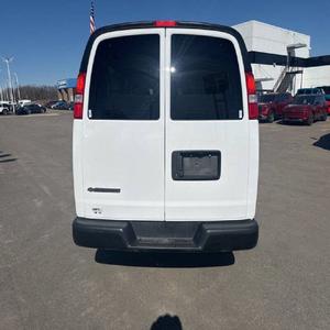 Chevrolet Express 2024 en PARFAIT ÉTAT - Product Image 3