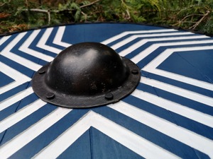 Baltic Viking Shield Couteaux personnalisables faits à la main par le fabricant Bois Acier Revêtement en cuir pour la sculpture DIY Produit de qualité OEM - Product Image 4