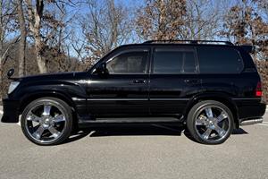 Toyota Land Cruiser Cygnus de 1999 - Product Image 3