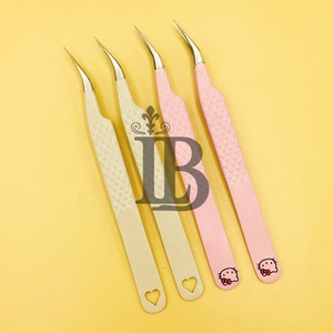 Pinzas para Extensión de Pestañas Estilo Gatito, Color Rosa, Pinzas para Pestañas de Visón, Logotipo Inferior con Recorte de Corazón - Product Image 1