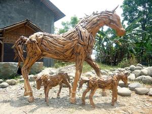 Figura de Caballo Hecha a Mano en Madera Maciza, Tallada en Raíz de Teca, Escultura Animal de Arte Popular para Decoración del Hogar - Product Image 4