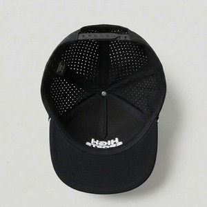 หมวกแก๊ปฮิปฮอปแบบกำหนดเอง 5 ชิ้น  แบบ Snapback  ตาข่ายเจาะรูด้วยเลเซอร์  ปักลายนูน 3 มิติ  ปีกหมวกแบน  ปรับขนาดได้  โลโก้ OEM  ลำลอง สำหรับกิจกรรมกลางแจ้ง - Product Image 4