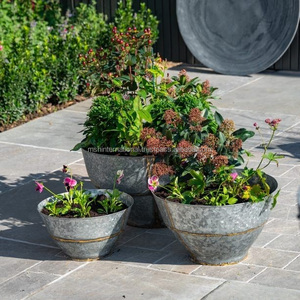 Jardinière extérieure en métal en fer poli pour décoration de jardin Jardinières en métal poli antique personnalisées en gros - Product Image 1