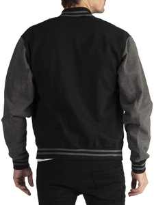 Veste de baseball universitaire matelassée d'hiver à capuche, mélange de coton 100%, bicolore, unisexe, corps noir, manches grises, streetwear, devant - Product Image 2