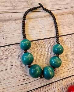 Collar de Resina con Forma de Bola Estilo Vintage 2025 para Mujer, Alta Calidad con Cadena de Cuerda, para Fiestas y Bodas, MOHSIN HANDICRAFTS MH-34 - Product Image 1