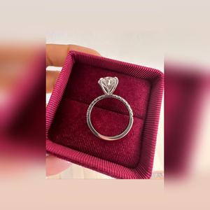 Vente flash Bague en diamant de laboratoire ovale de 5,00 carats VVS2 VVS1 Certifiée IGI Prix d'usine Fournisseur Expédition mondiale - Product Image 1