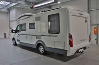 Fabricant de camping-cars, caravanes et fourgons tout-terrain de qualité, véhicules à conduite à gauche, prêts à être expédiés.