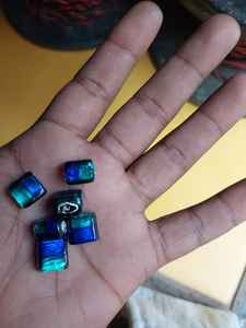 Perles de verre de haute qualité d'élégance étincelante sur mesure. Idéal pour parfait pour les bijoux, l'artisanat et les projets décoratifs - Product Image 2