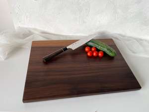Planche à découper en noyer de luxe, en bois massif, fabriquée à la main, avec une finition lisse, pour une utilisation professionnelle par les chefs, préparation culinaire - Product Image 3