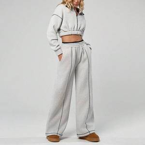 Vente en gros de survêtements sportifs courts, vêtements de rue, logo personnalisé, fermeture éclair, ensemble de survêtement deux pièces, pantalon de survêtement et sweat-shirt, jogging, survêtement pour femmes - Product Image 3