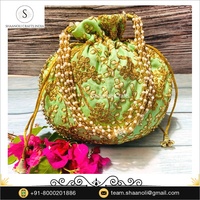 Sac à main Potli fait main brodé pour cadeaux de mariage pour femmes du fabricant indien Designer pour femmes Sacs à main