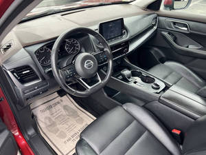 Nissan Rogue SV Usado del 2021 - Product Image 4