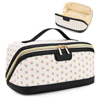 Grande trousse de maquillage carrée matelassée à motif de dessin animé, sac de voyage portable pour cosmétiques avec poignée, double fermeture éclair dorée, trousse de toilette esthétique et moelleuse 100%