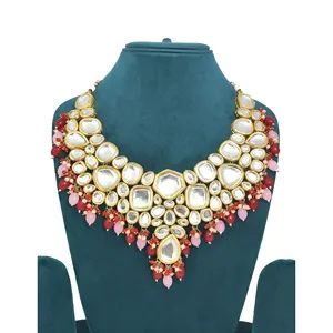 Ensemble de bijoux de mariée de luxe Deepanshi Meenaakri Kundan plaqué or 24 carats rose et rouge Meenaakri pour les mariages - Product Image 4