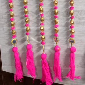 Guirlande de pompons décoratifs colorés, toile de fond de scène suspendue, plafond, maison, Haldi Mehendi, décor Mandap, décor à la maison - Product Image 1