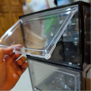 Cajas de zapatos de plástico transparente 34x27X19 con puerta magnética Caja de zapatos de plástico transparente de gran tamaño con puerta Fábrica Vietnam - Product Image 3