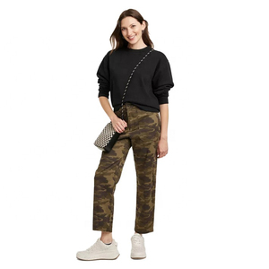 Lupin Felt Moda de mujer Winterwear Cuello redondo Sudadera de manga larga con logotipo en la espalda Sudaderas con capucha Pullover Venta al por mayor disponible - Product Image 6