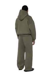 Conjunto Deportivo de Pantalones Deportivos Holgados de Felpa 100% Algodón y Sudadera con Capucha y Cremallera para Hombre, de Alta Calidad y Personalizable - Product Image 2