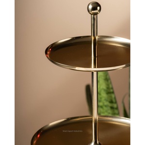 Support de gâteau de forme ronde à 3 niveaux en métal décoratif fantaisie avec finition dorée pour présentoir de fête d'anniversaire de mariage - Product Image 4