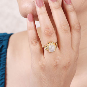 Belle bague en argent Sterling 925 personnalisé plaqué or mariage/bijoux de fête avec pierre de lune arc-en-ciel pour les femmes - Product Image 2