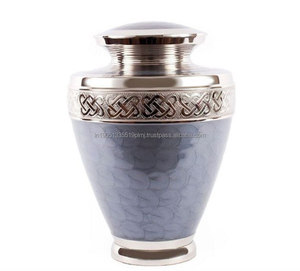 Urnas de cremación al por mayor grabadas en latón para cenizas humanas y mascotas, urnas de cremación de latón personalizadas para cenizas de adultos y urnas de recuerdo - Product Image 4