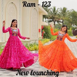 Creación está lanzando Navratri especial Gamathi vestido de trabajo vestido de tela Foux Georgette bordado de trabajo - Product Image 1