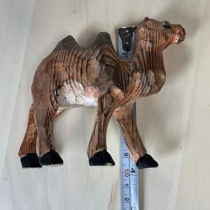 Scultura in Legno di Cammello Art Deco YEEYAYA, Statua e Statuette in Ottone Intagliate a Mano per Decorazione Ufficio, Casa e Ambienti - Product Image 5