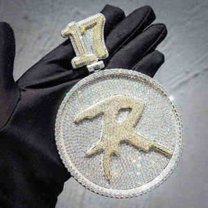 Pendentif en diamant taille ronde VVS Moissanite Iced Out Hip Hop bijoux fins pour hommes en argent sterling 925 - Product Image 1