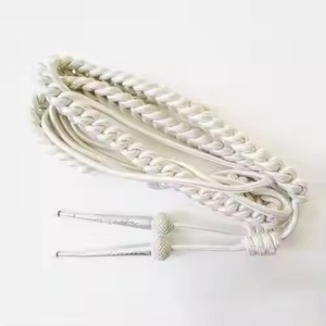 Cordon de robe d'uniforme OEM Aiguillettes et cordons d'épaule personnalisés or métallique avec embouts en laiton artisanat tricoté à la main - Product Image 2