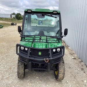 Premium Quality John Deeree Gator XUV 835R Compact Utility Vehicle Automatic 4WD Eec/EPA Certified 4 Stroke Gas/Diesel - Product Image 5