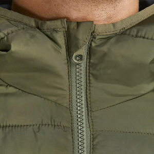 Vestes pour hommes personnalisées, veste matelassée chaude avec coque extérieure imperméable et marquage personnalisé - Product Image 4