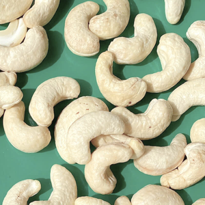 Fournisseur de confiance Noix de cajou WW180, WW240, WW320 LP Noix de cajou grillées Noix de cajou brutes de Santigo Vietnam - Product Image 1