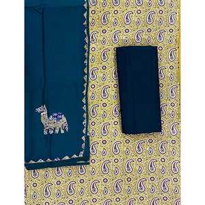 Conjunto de traje de seda sin coser con estampado a mano y diseño de bloques, ideal para fiestas étnicas, que incluye un salwar kameez y dupatta con trabajo artístico hecho a mano. - Product Image 1